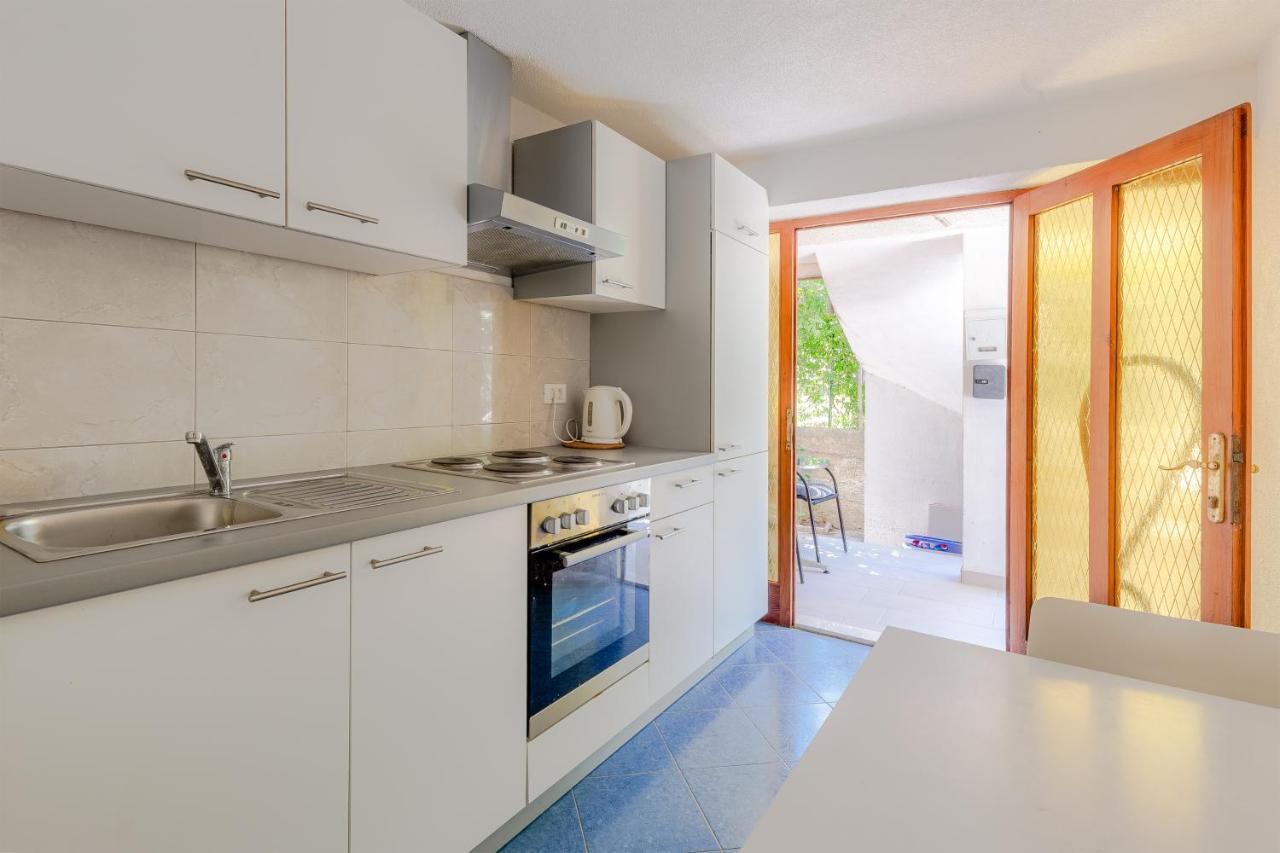 Eco-Apartments With Nice Garden Башка-Вода Екстер'єр фото