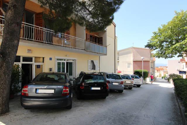 Eco-Apartments With Nice Garden Башка-Вода Екстер'єр фото